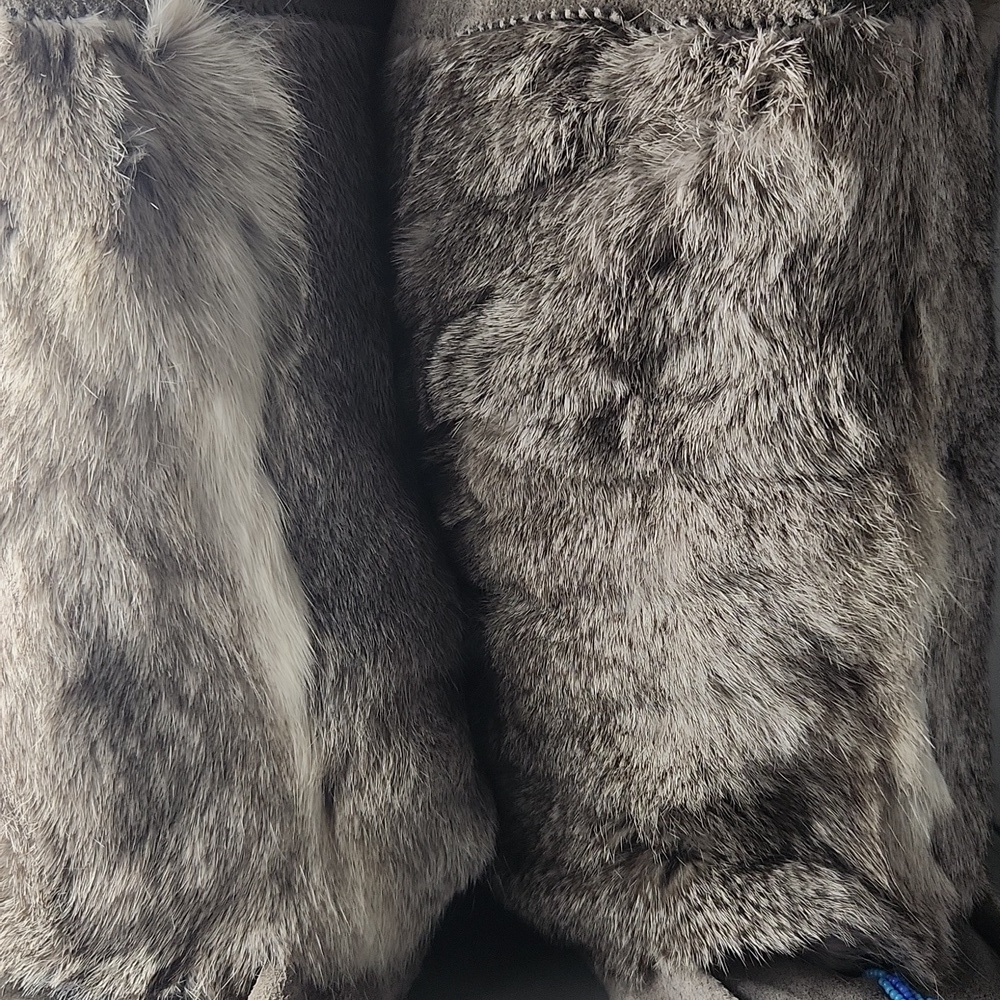 Vintage Tall Grey Fur Suede 717B Mukluk Moccasin Boots (9) - Picture 6 of 15